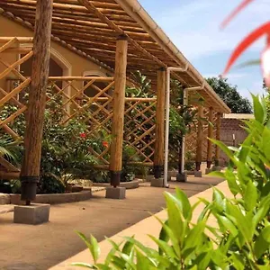 african-roots-guesthouse-entebbe.about-kampalahotels.com/